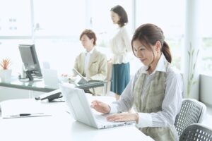 社会保険+給与計算
